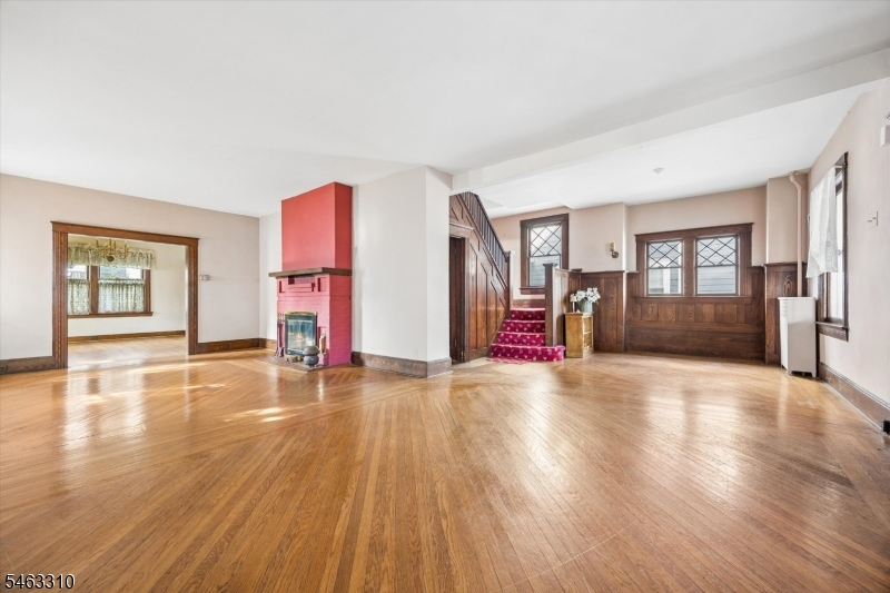 34 Hasbrouck Pl Property Photo 7