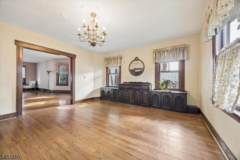 34 Hasbrouck Pl Property Photo 12