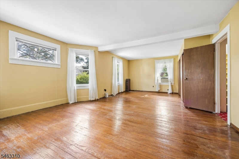 34 Hasbrouck Pl Property Photo 20