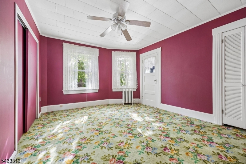 34 Hasbrouck Pl Property Photo 23