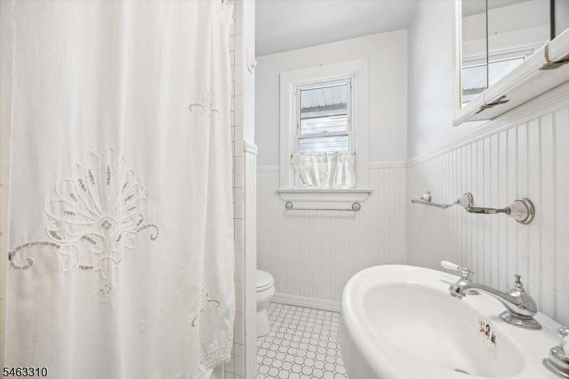 34 Hasbrouck Pl Property Photo 26