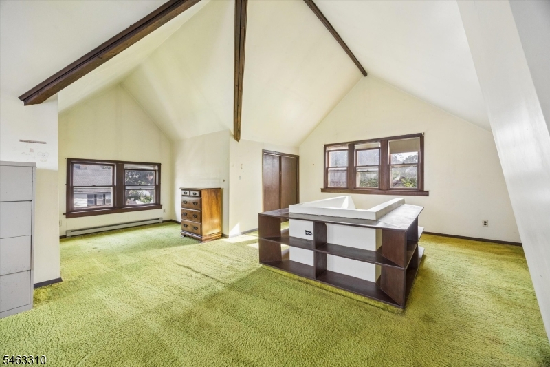34 Hasbrouck Pl Property Photo 30