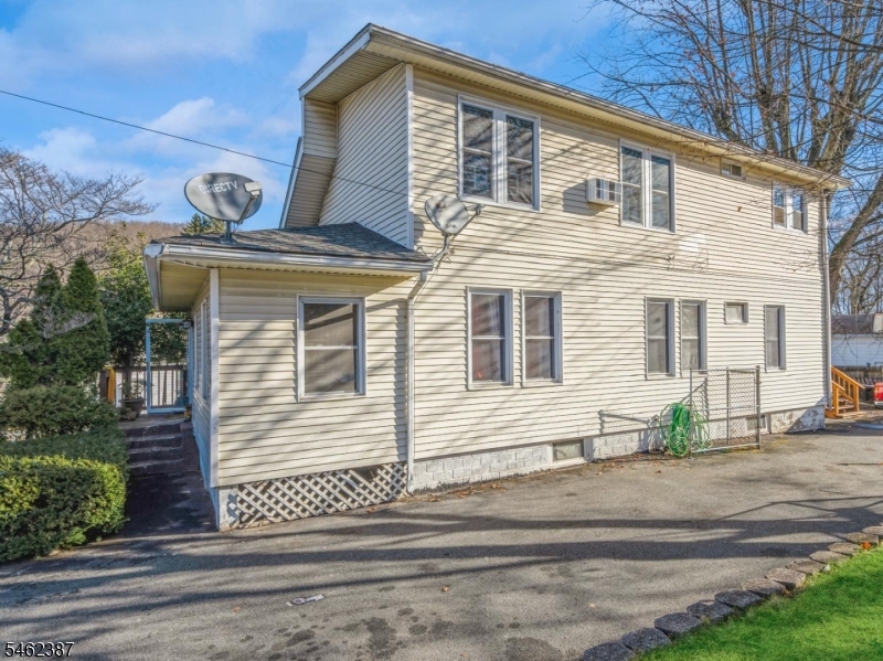 14 Elizabeth St Property Photo 1