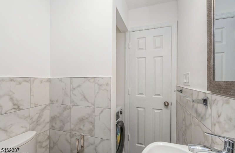 14 Elizabeth St Property Photo 12