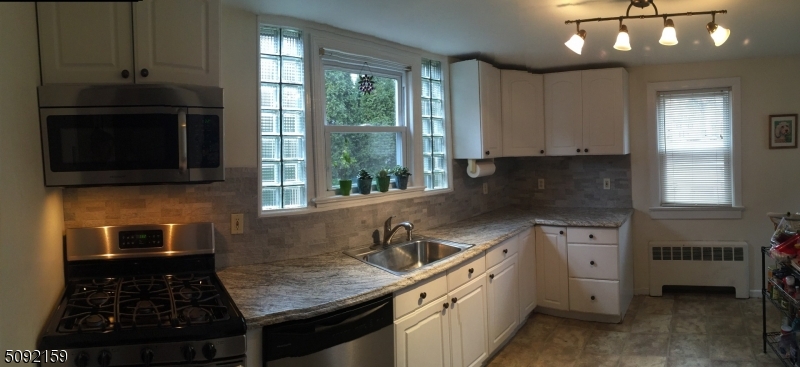 21 Cobb Pl Property Photo 3