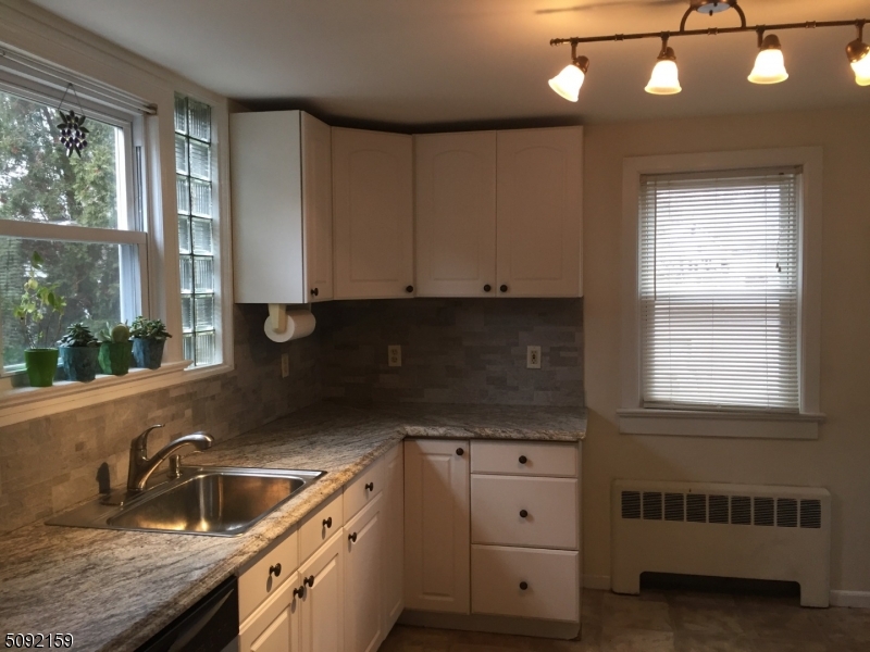 21 Cobb Pl Property Photo 4