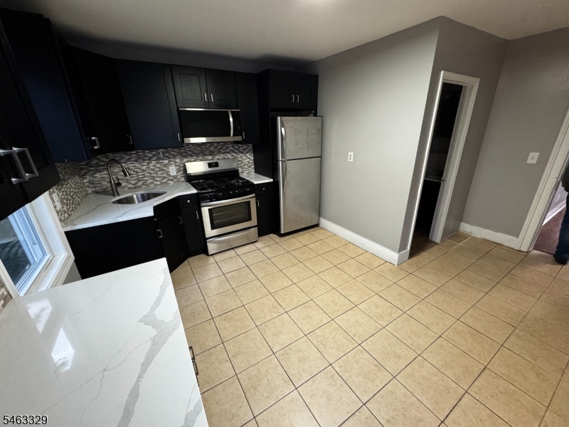 388 Buffalo Ave Property Photo 10