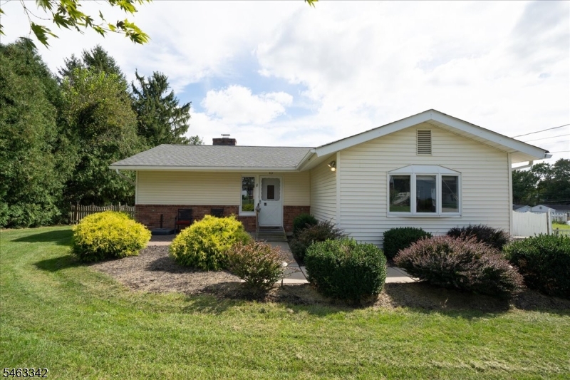 8 Fern Ave Property Photo 1