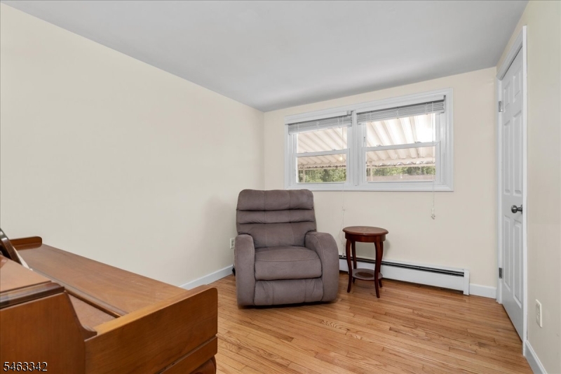 8 Fern Ave Property Photo 22