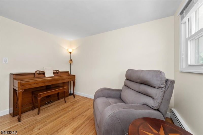 8 Fern Ave Property Photo 23