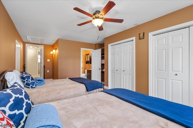 8 Fern Ave Property Photo 29