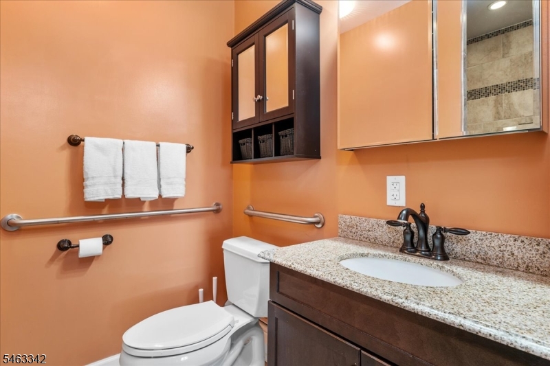 8 Fern Ave Property Photo 31