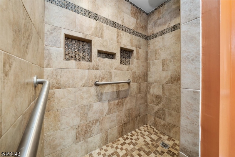 8 Fern Ave Property Photo 32