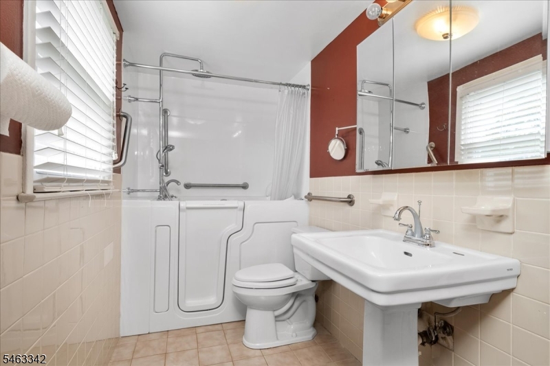8 Fern Ave Property Photo 39