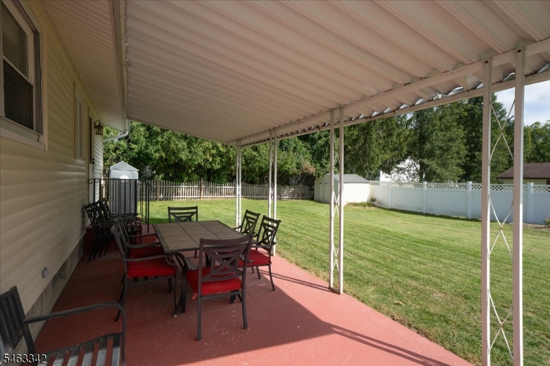 8 Fern Ave Property Photo 43