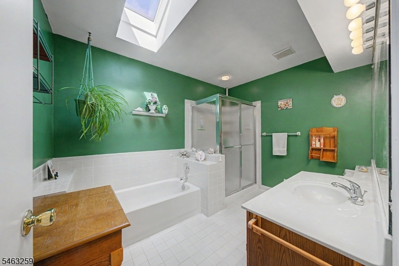 3 Weatherhill Rd Property Photo 14
