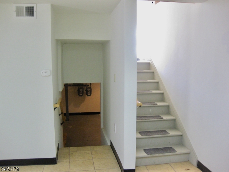108 Franklin St Property Photo 6