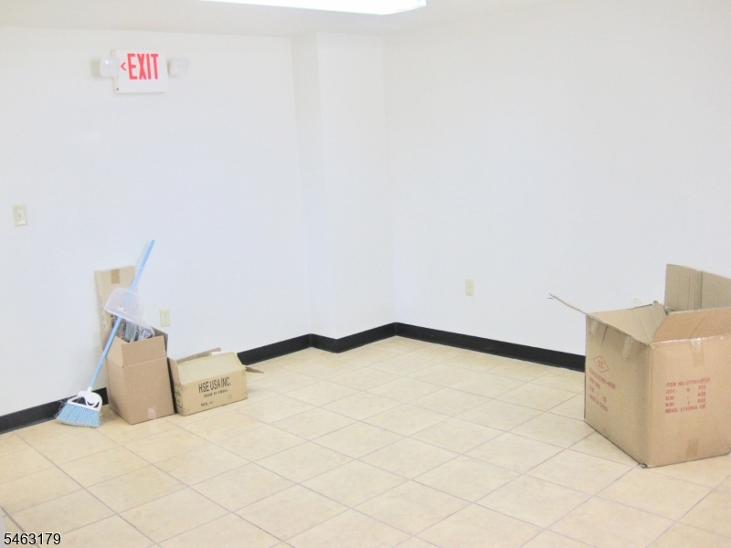 108 Franklin St Property Photo 7