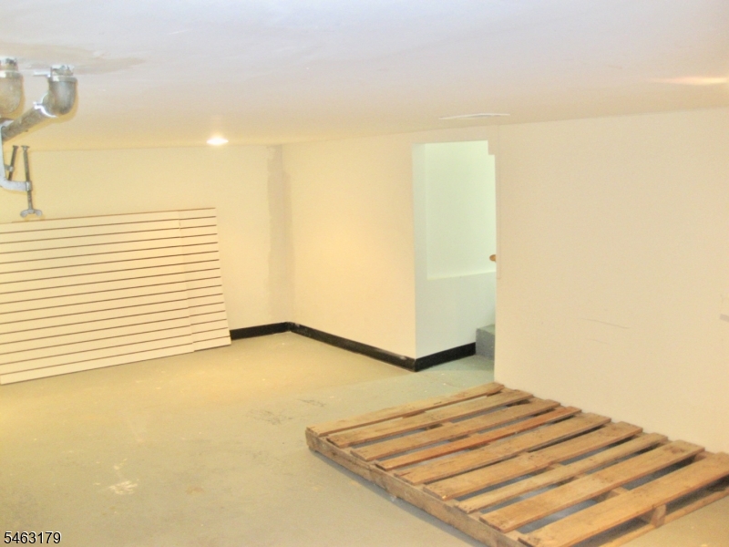 108 Franklin St Property Photo 12