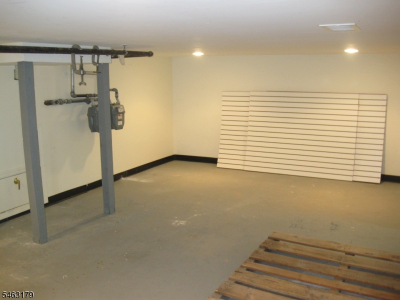 108 Franklin St Property Photo 14