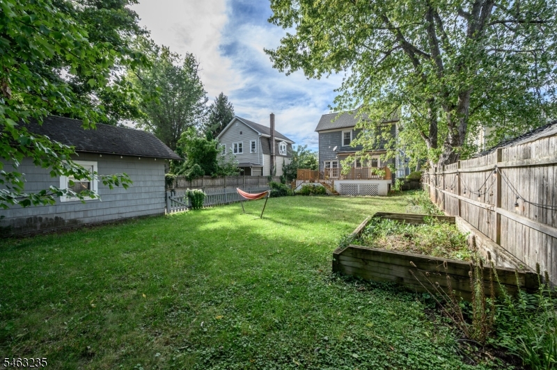 102 Grandview Ave Property Photo 35
