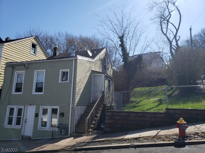 121 Turner St 123 Property Photo 2