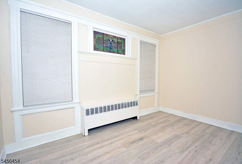 526 Court St Property Photo 3