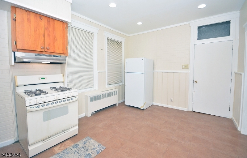 526 Court St Property Photo 9