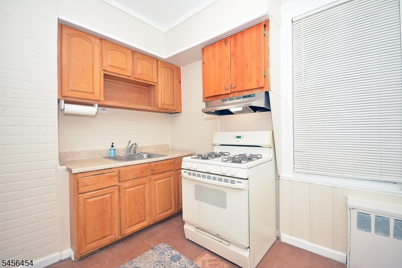 526 Court St Property Photo 10