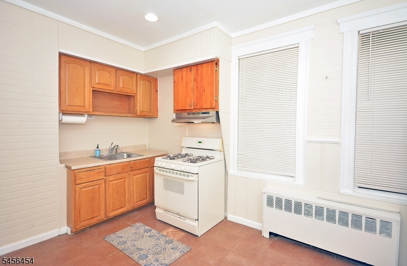526 Court St Property Photo 11