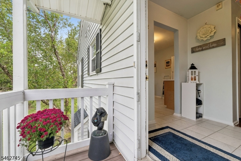 250 Nuthatch Ct Property Photo 2