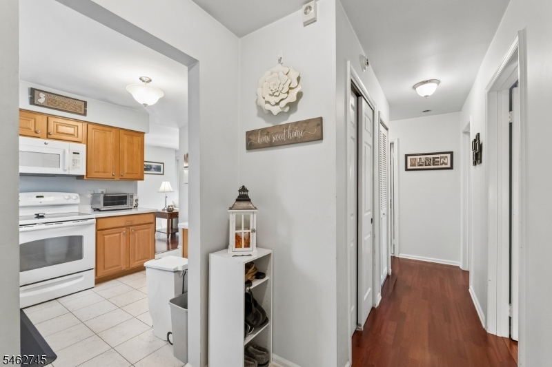 250 Nuthatch Ct Property Photo 4