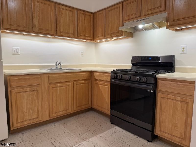 326 Hoover Ave 80 Property Photo 2