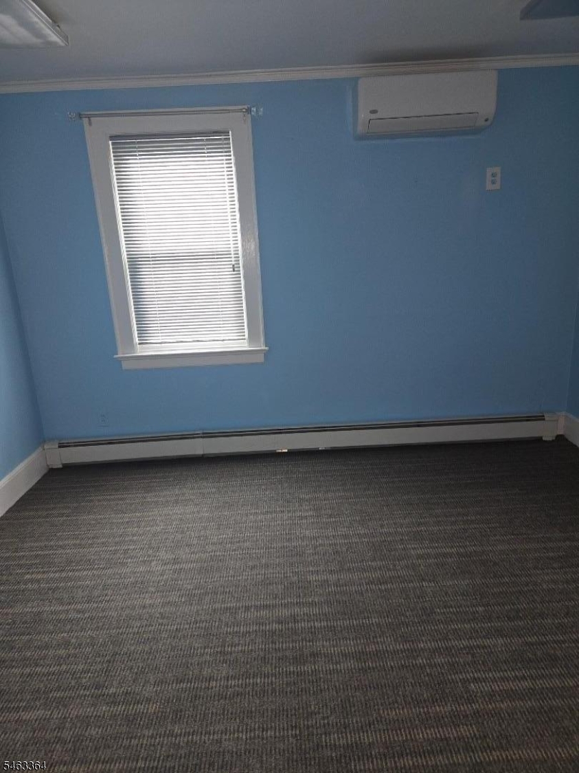 561 Northfield Ave Property Photo 12