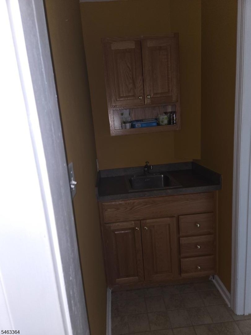 561 Northfield Ave Property Photo 18
