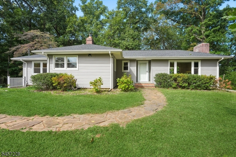 161 Spencer Rd Property Photo 1