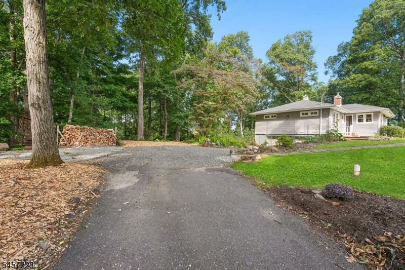 161 Spencer Rd Property Photo 24