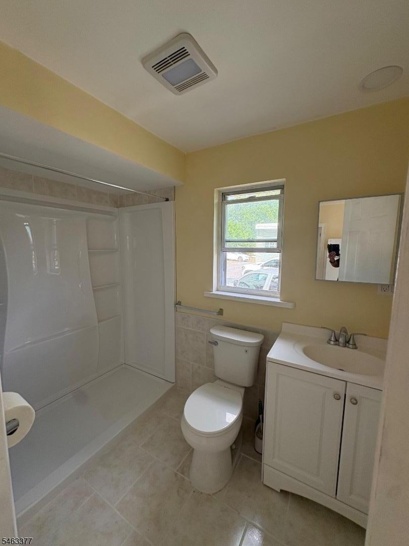 79 Midland Ave 1 Property Photo 14