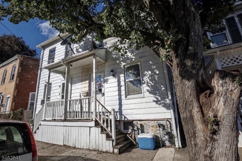 15 Lewis St Property Photo 1
