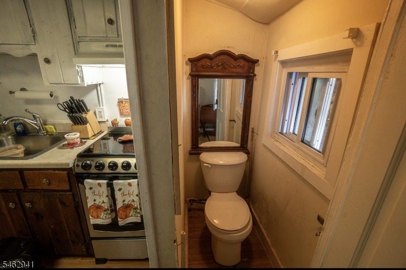15 Lewis St Property Photo 8