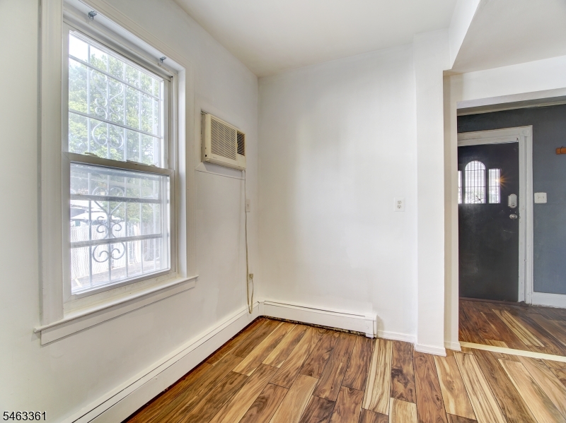 503 Franklin St Property Photo 6