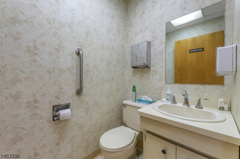 782 Valley Rd Property Photo 13