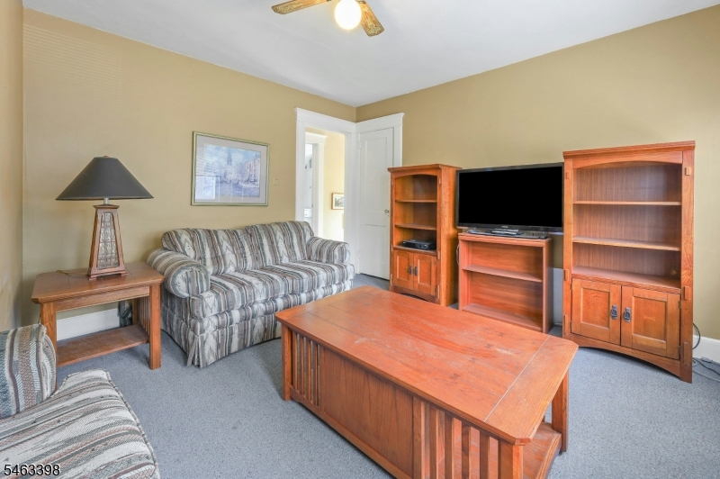 782 Valley Rd Property Photo 18