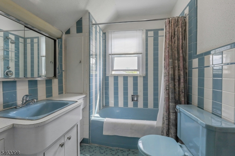 782 Valley Rd Property Photo 19