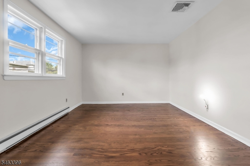 115 Van Riper Ave 2 Property Photo 9