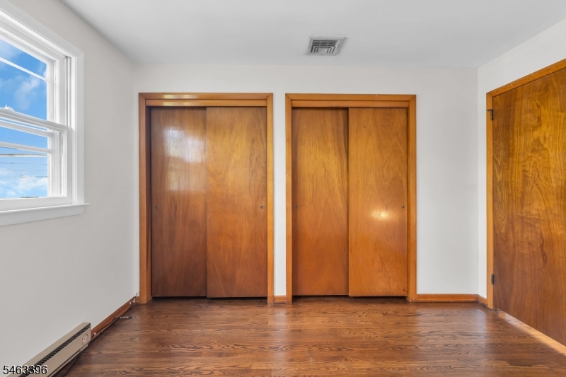 115 Van Riper Ave 2 Property Photo 13