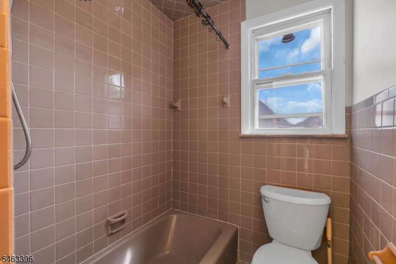 115 Van Riper Ave 2 Property Photo 15