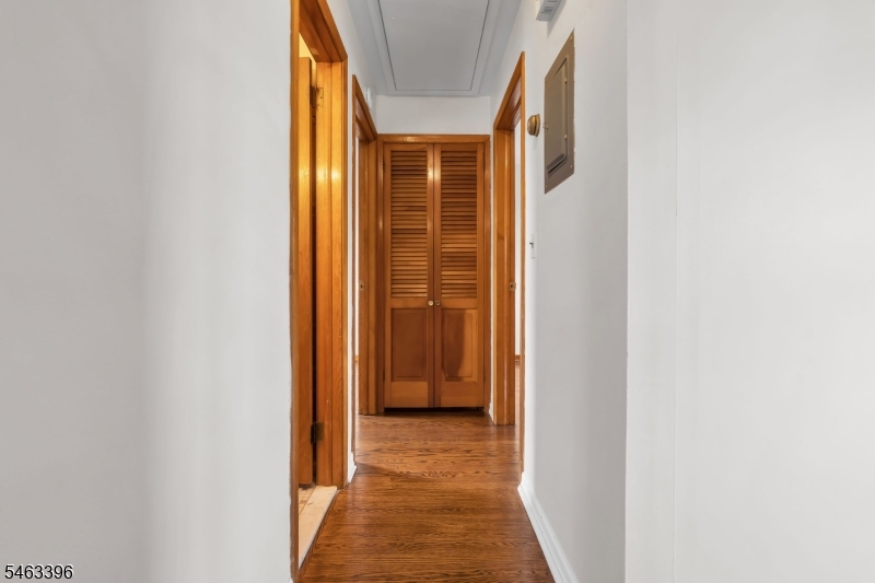 115 Van Riper Ave 2 Property Photo 20