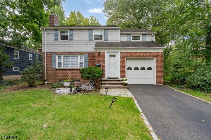 71 Willoughby Road Property Photo 1