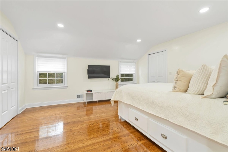 71 Willoughby Road Property Photo 33